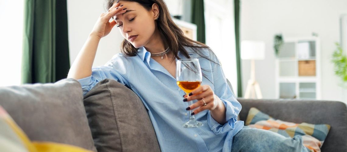 Addiction à l'alcool : quels signes physiques doivent alerter ?